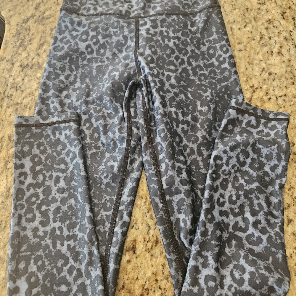 Leopard Print Leggings. Selling As Bundle Of 4